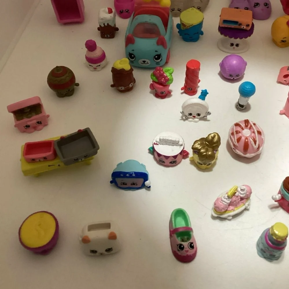 Shopkins 50pcs Moose Mixed Season Loose Toy Action Figures Pre-owned
